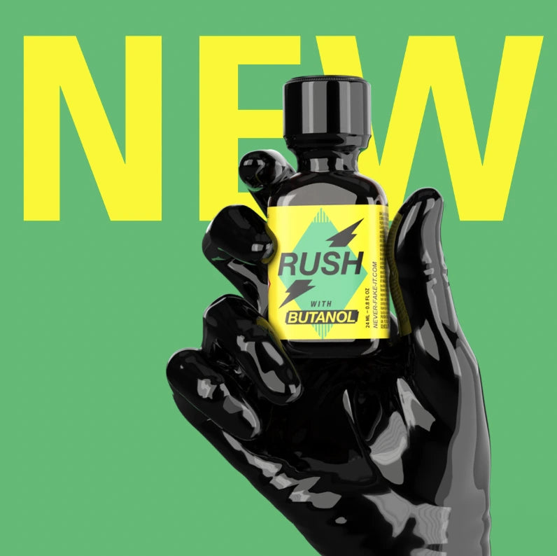 RUSH Lederreiniger Butanol – schwarze Flasche im Design vor grünem Hintergrund
