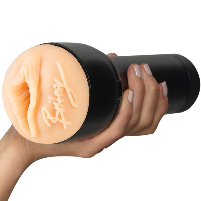 Kiiroo - Feel Britney Amber